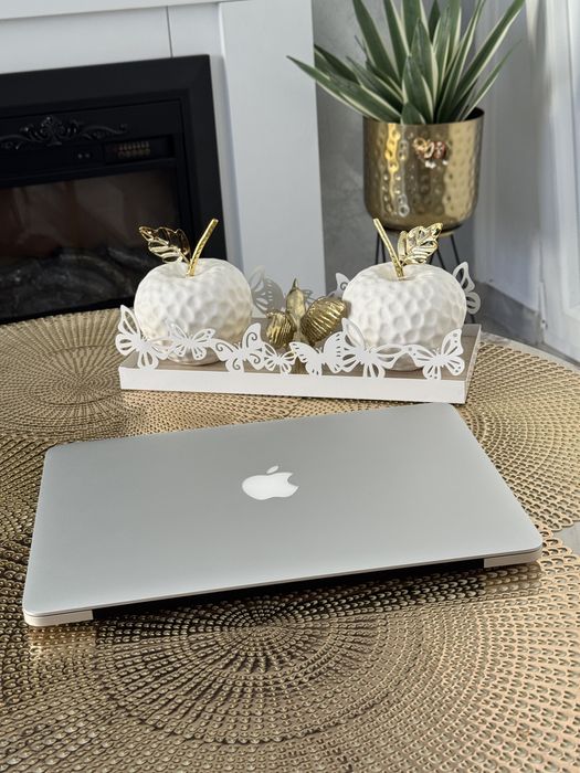 Apple MacBook Pro Retina 13” i7 3Ghz / 8Gb Ram, 256 SSD, 1.5Gb Video!