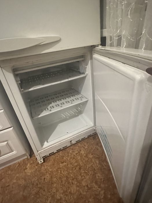 Холодильник б/у рабочий