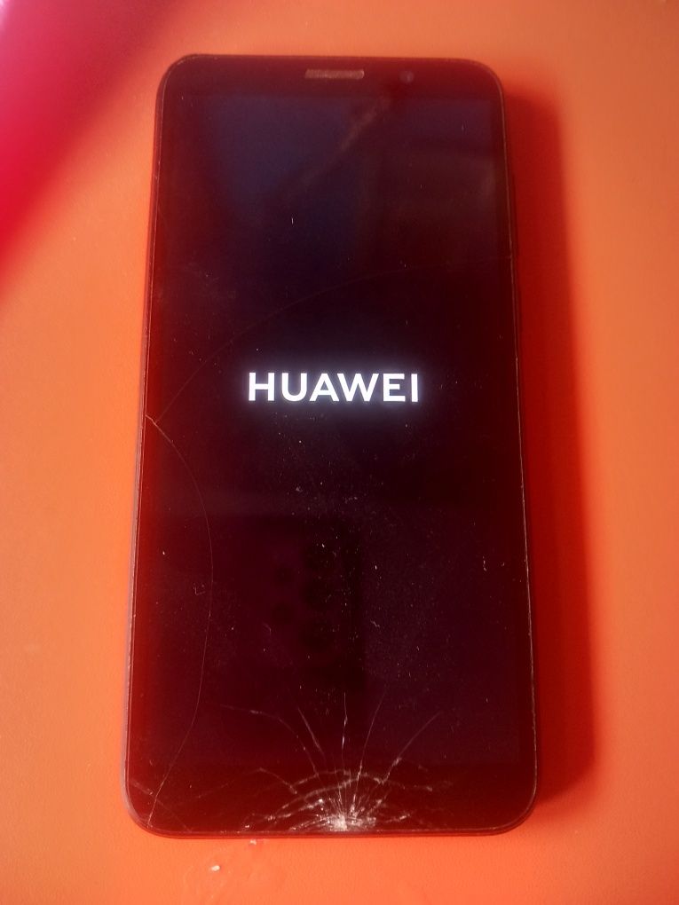 Vând Huawei y5p 2020  display spart piese