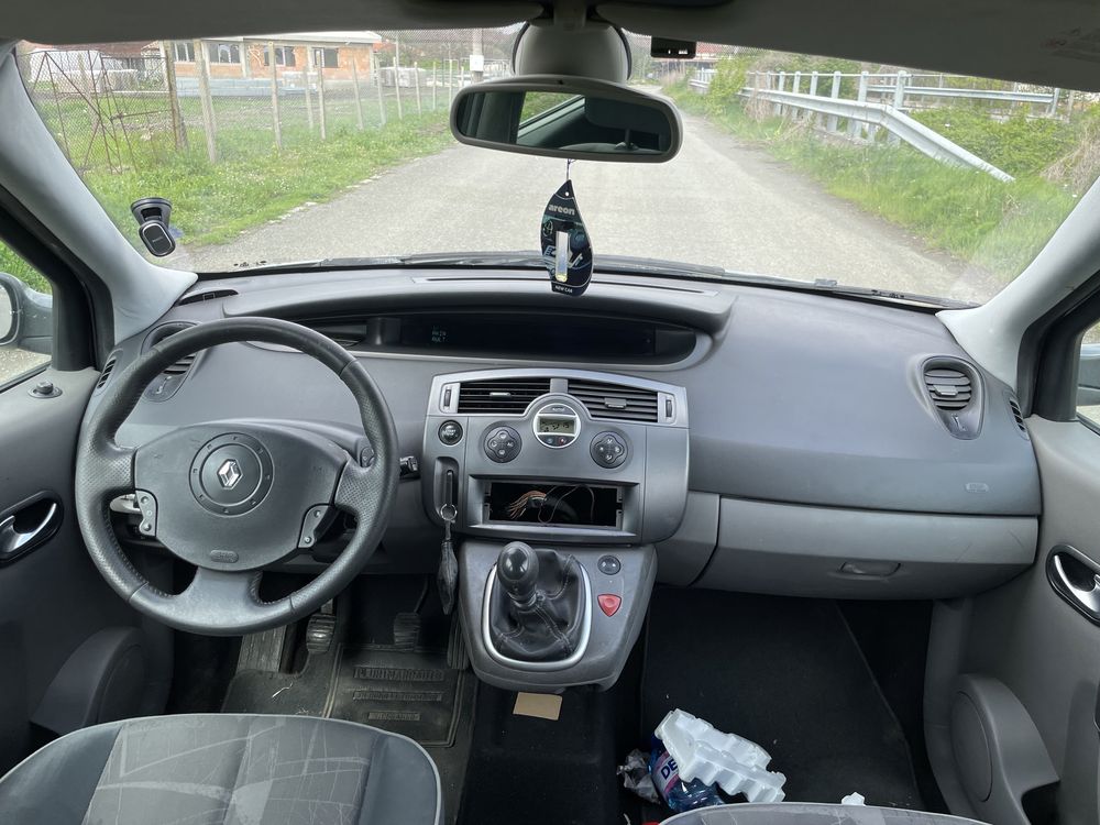 Renault Scenic II 1.9 dCi Рено Сценик 1.9 дци  на части!!