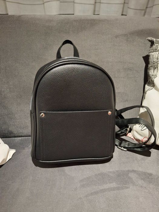 Дамска раница нова