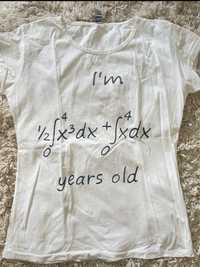 Tricou cu scris ecuatie