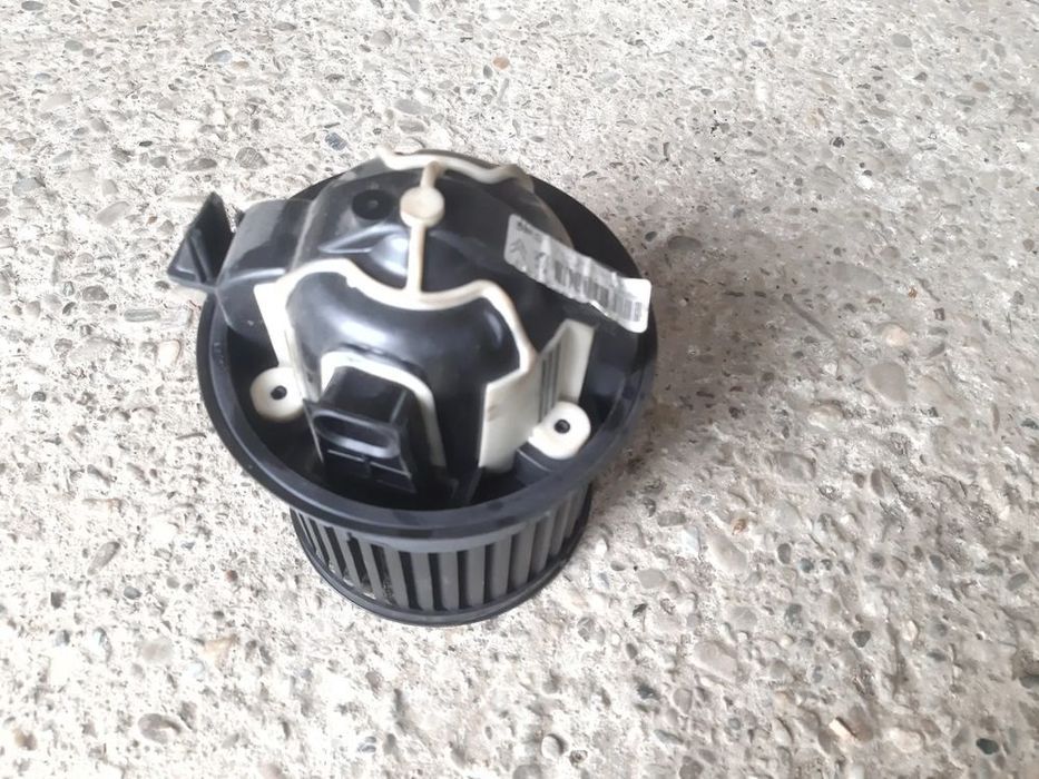 ventilator habitaclu peugeot 308 fabr. 2008 --- 2013