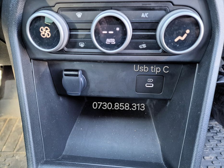 Modul Usb încărcare Dacia Jogger Dacia Sandero Dacia Logan