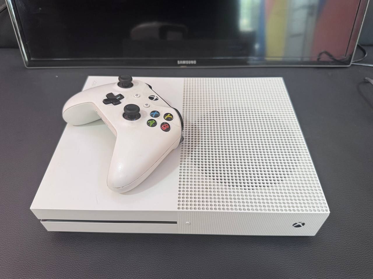 Продается Игровой Консоль