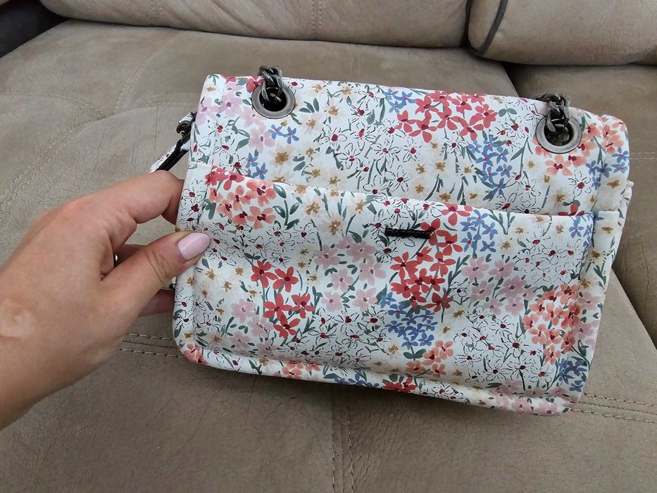 Чисто нова чанта Parfois