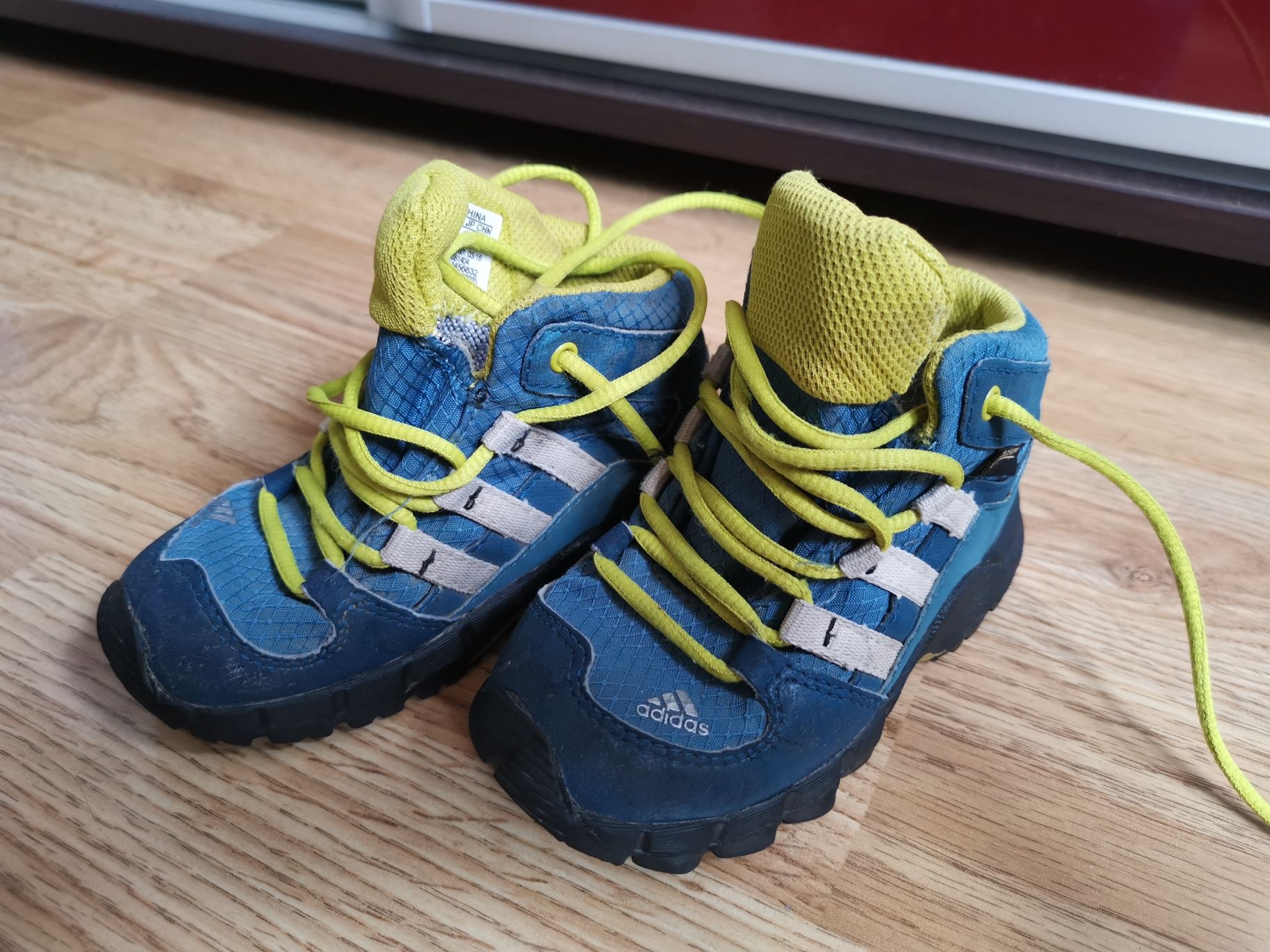 Ghete adidas goretex nr 22