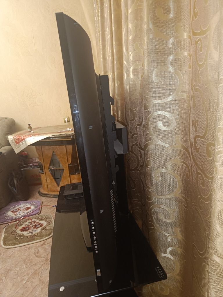 Телевизор Akura HD 120см стерео + подставка