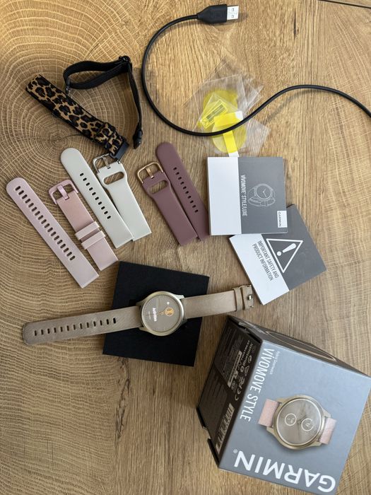 Garmin Vivomove хибриден смарт часовник