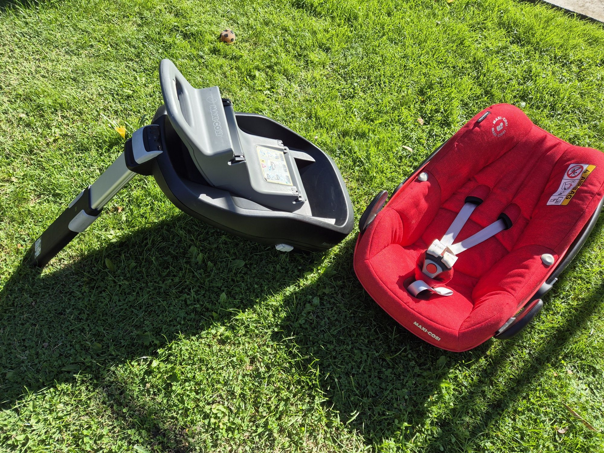 Столче за кола MAXI COSI Pebble plus  с база