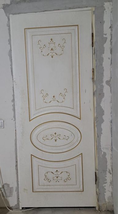 Белая межкомнатная двери новые