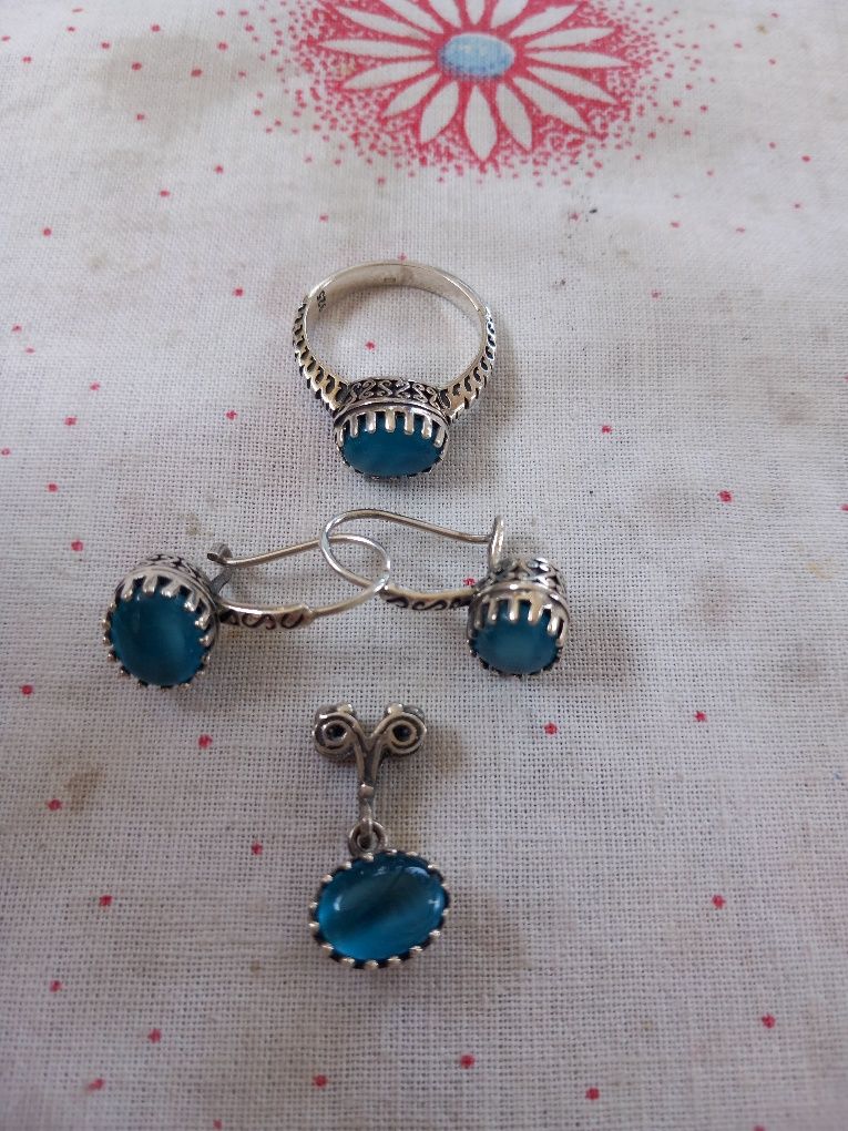 Vând set de argint
