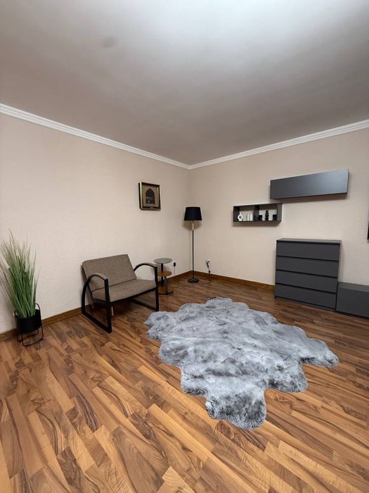 Ижарага 3/1/5 Дархан садик Интелект 3х комнатная срочно в аренду