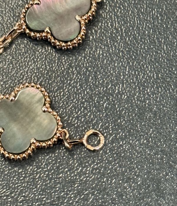 Гривна van cleef 18 K