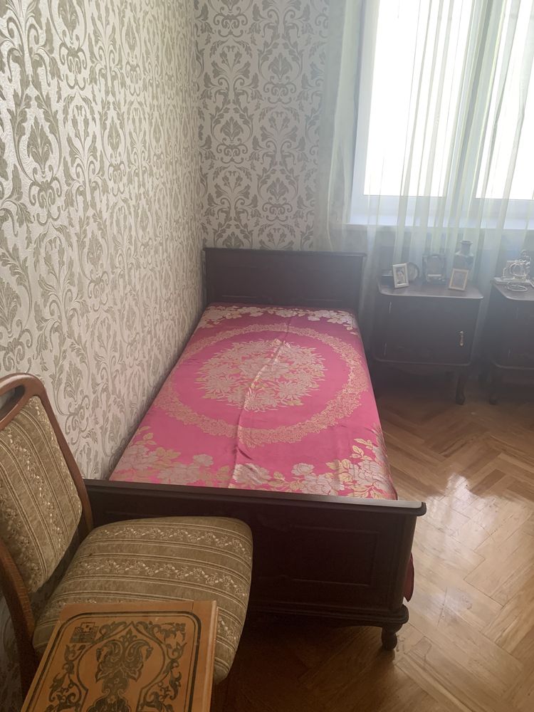 продам спальню румынская почти новая