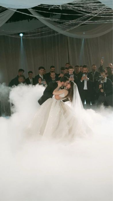 Шоу-торт 2 метр и Тяжелый Дым для свадебных мероприятий