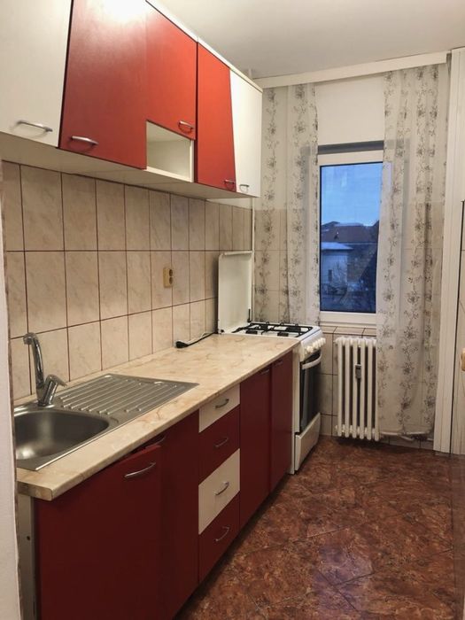 Inchiriez apartament