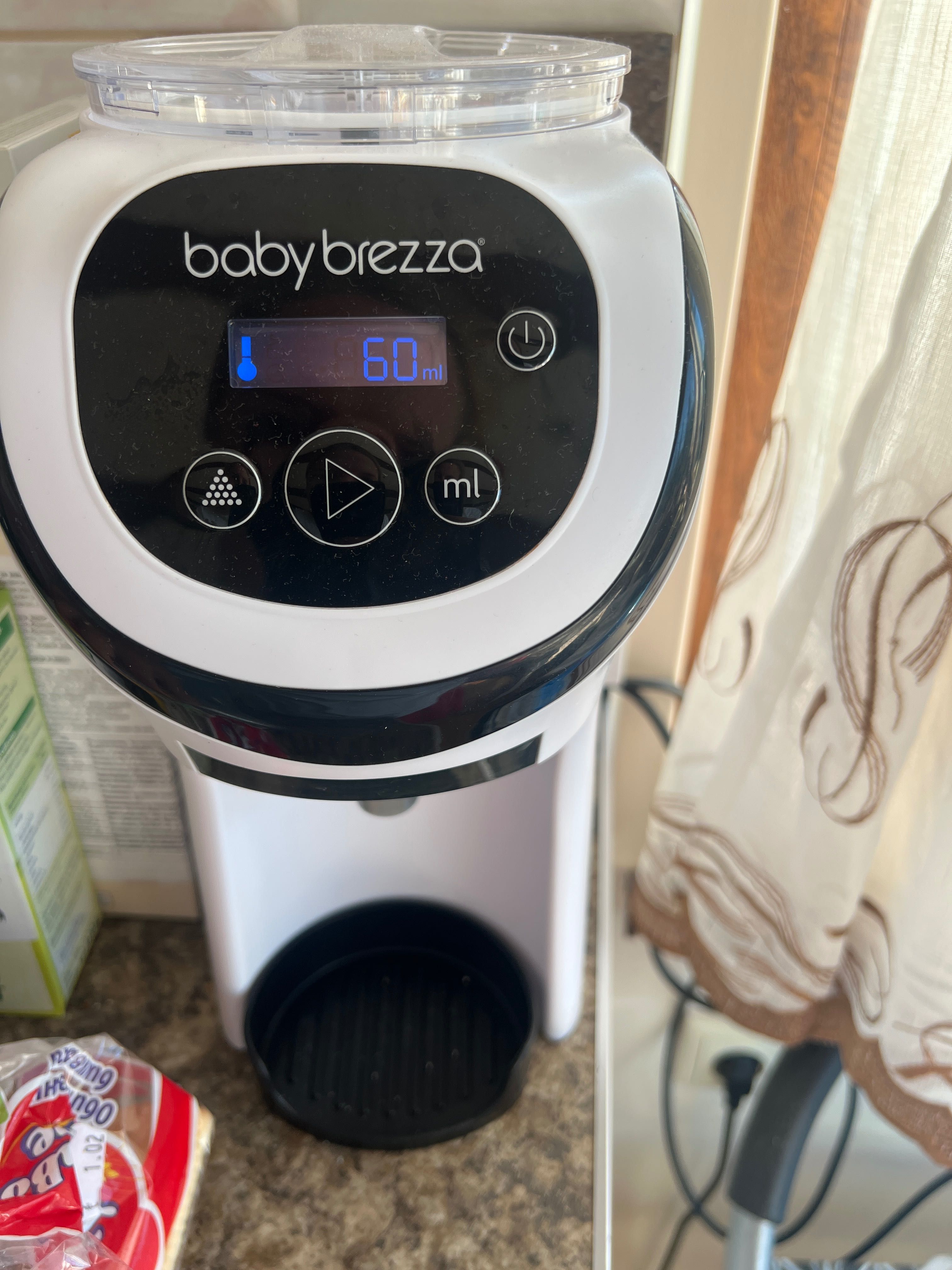 Baby Brezza Formula Pro Mini – уред за приготвяне на бебешко мляко