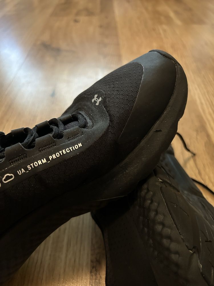 Under Armour маратонки