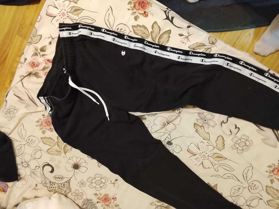 Vand haine de firma originale mărimi Ssi M