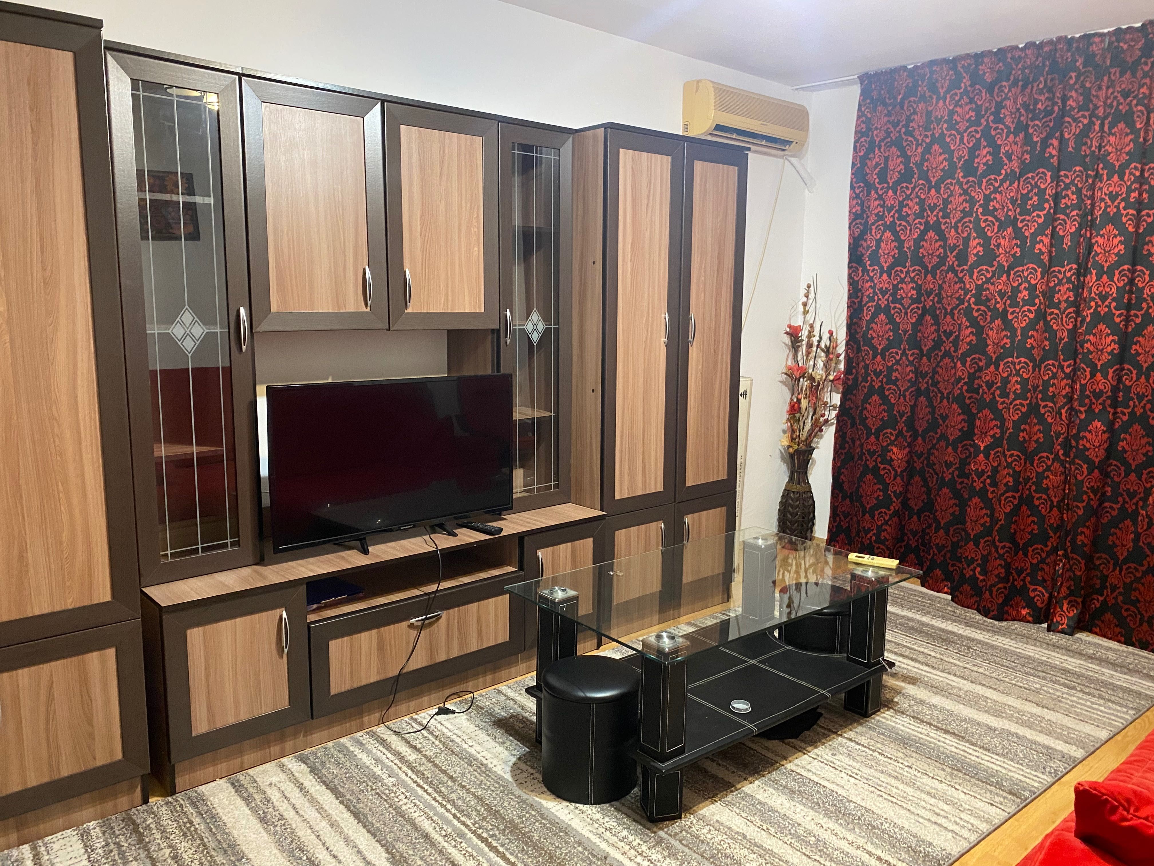 Apartament de inchiriat-400 euro