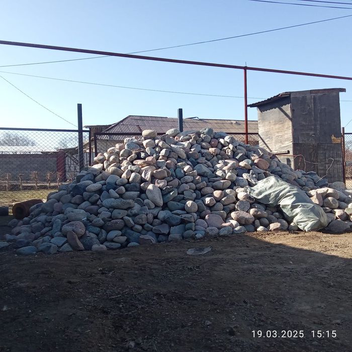 Продам камни Одна хова