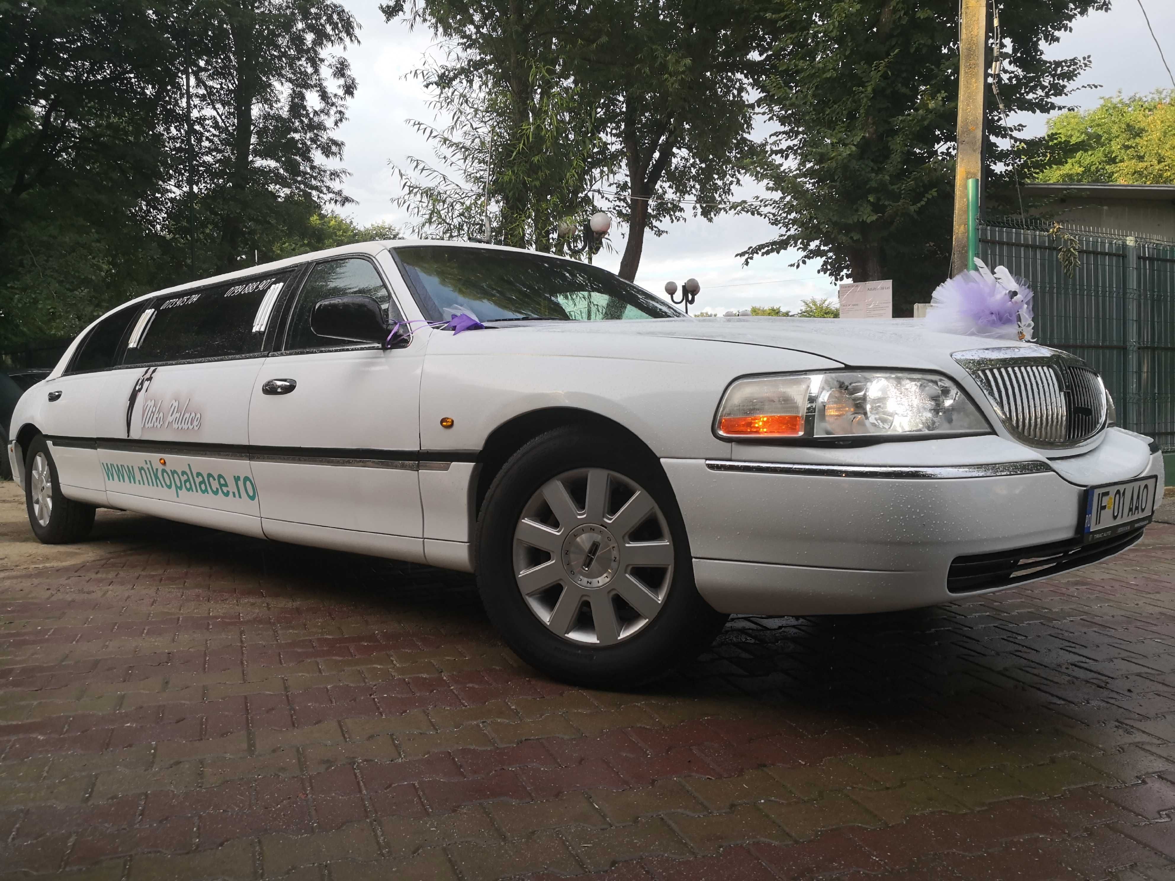 Limuzina evenimente Lincoln Town Car de inchiriat/se închiriază 50E/H