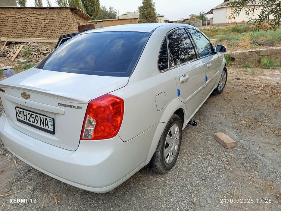 Ласетти жентра килинган срочно сотилади