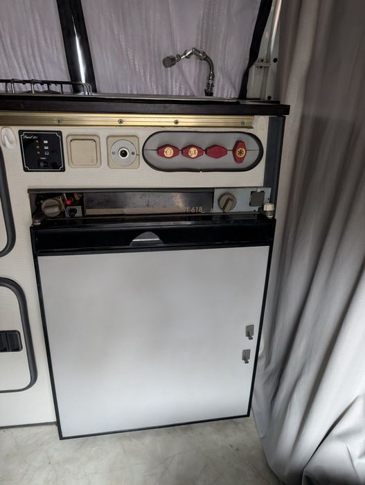 Frigider pentru Rulote sau Autorulote .