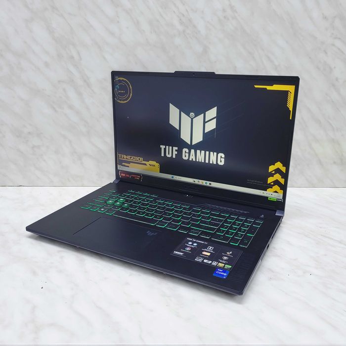 Laptop Gaming ASUS TUF F17  i7-13620H 16gb 1TB SSd RTX 4050 6GB