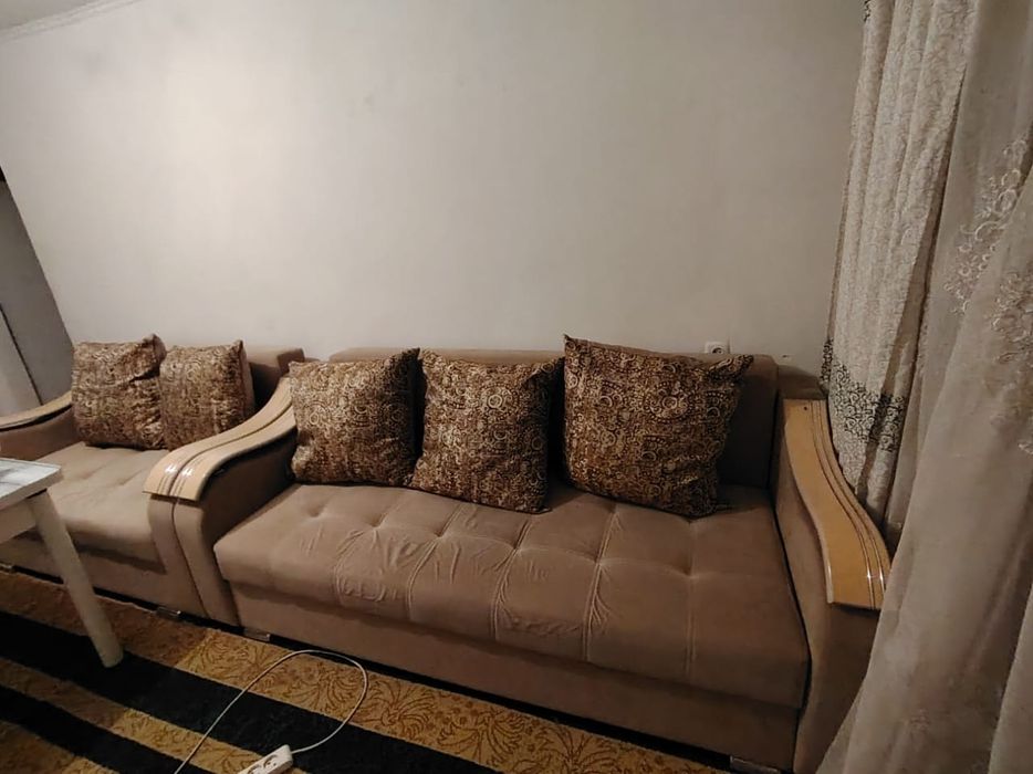 Диван 2 сатылады