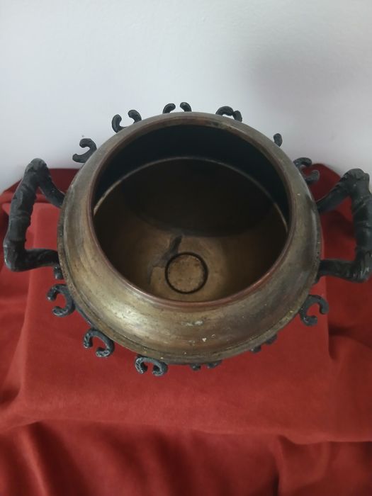 Zaharniță din perioada 1880-1930