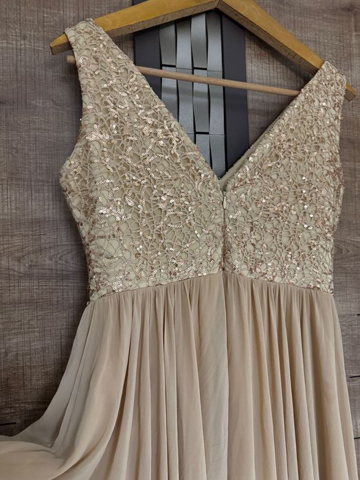 Дълга официална рокля