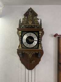 Стар холански часовник с топузи