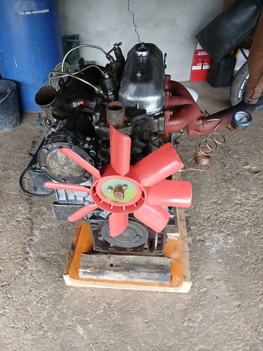 Vând motor tractor u445 sau Fiat