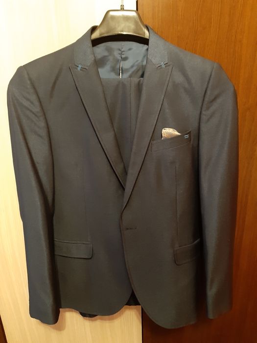 Vand Costum Barbati