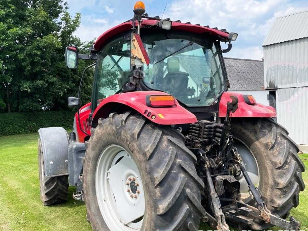 Колесный трактор Case IH 140