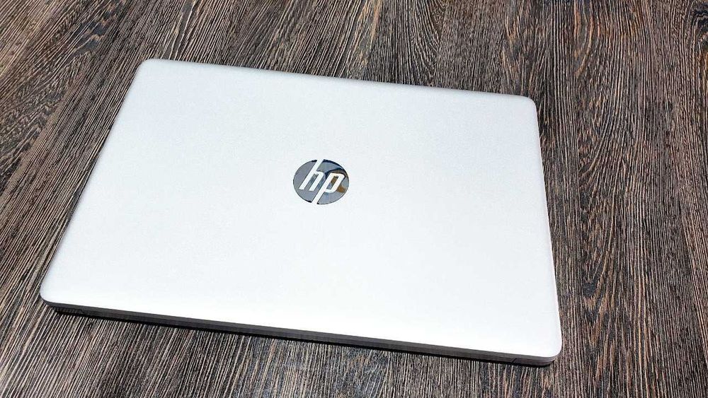 Noutbuk HP Laptop 15