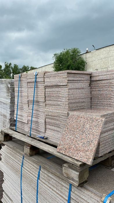 Гранит, травертин, мрамор, подступенник, тумба, перила, балясина, ступ