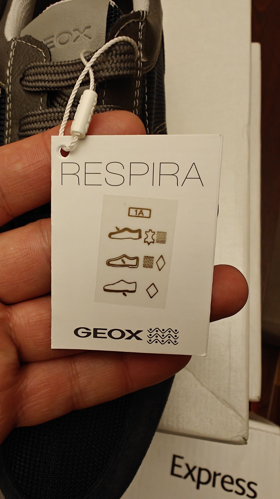 Башмаки крутые Geox со скидкой