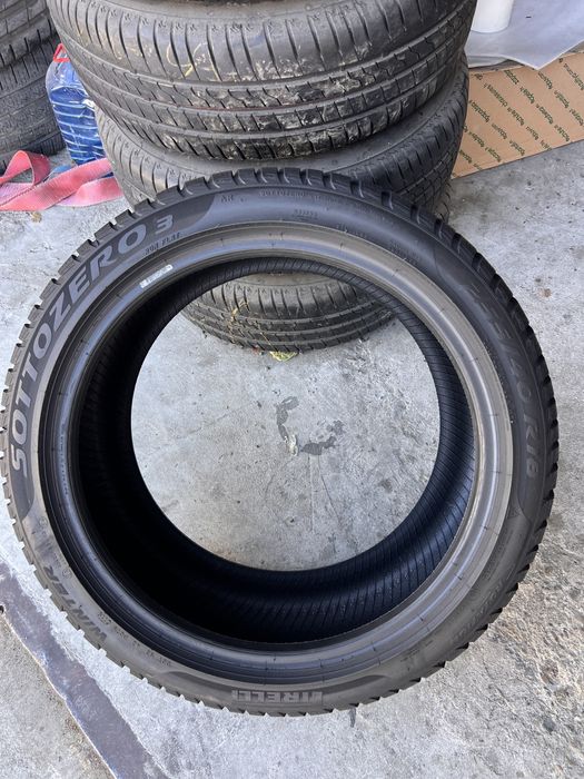 4 anvelope iarna 255/40/18 + 225/45/18 , Pirelli , RunFlat