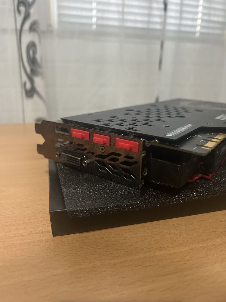 GTX 1070 Ti 8gb  Вижте Описанието !