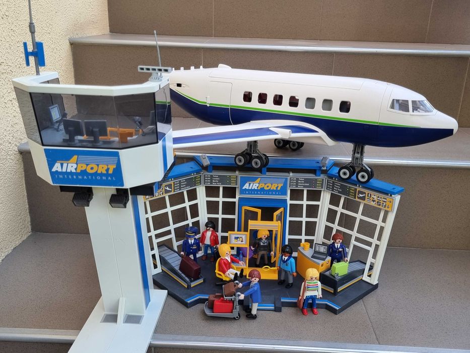 Playmobil 71153 Aeroport, turn de control si avion