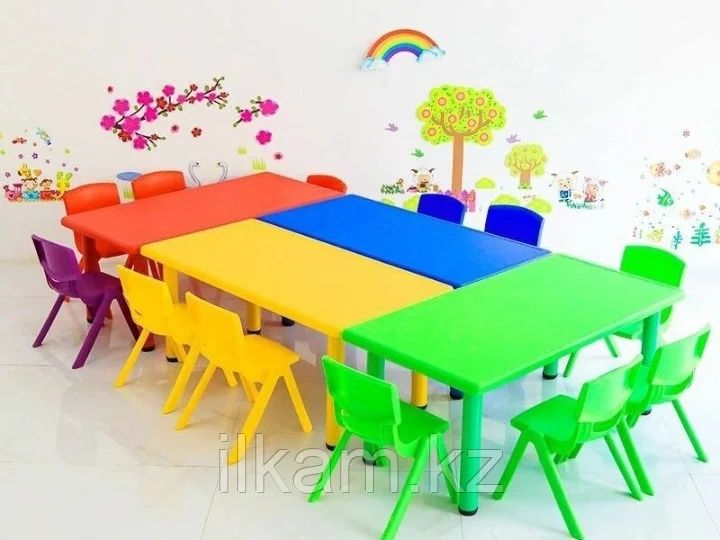 Стол детский пластиковый