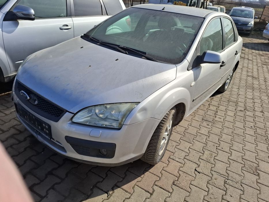 Elemente Caroserie Ford focus 2 Sedan 1.6Tdci An 2007