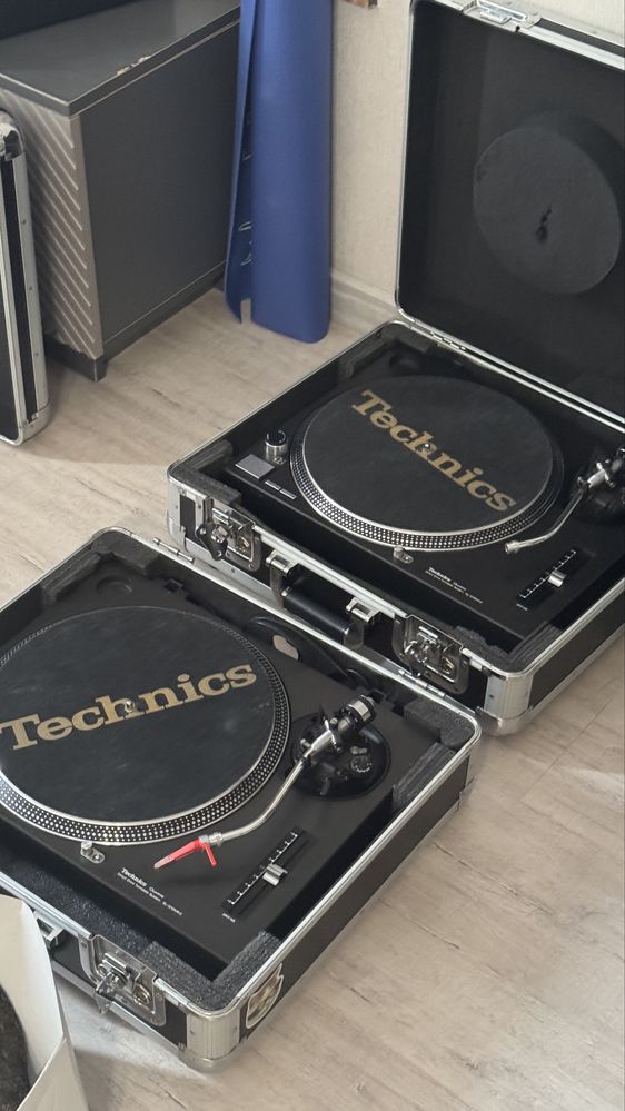 Продам комплект technics sl 1200 mk2 виниловый проигрыватель
