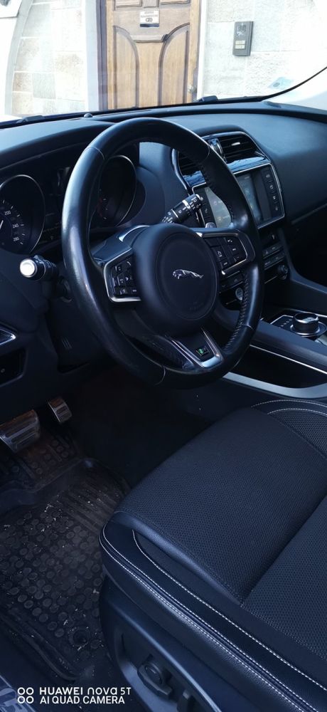 Jaguar F-PACE 2018г