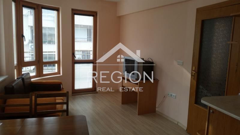 Дава се под наем Двустаен апартамент в Варна, Левски - 55 кв.м за 433.5 € - Снимка #1