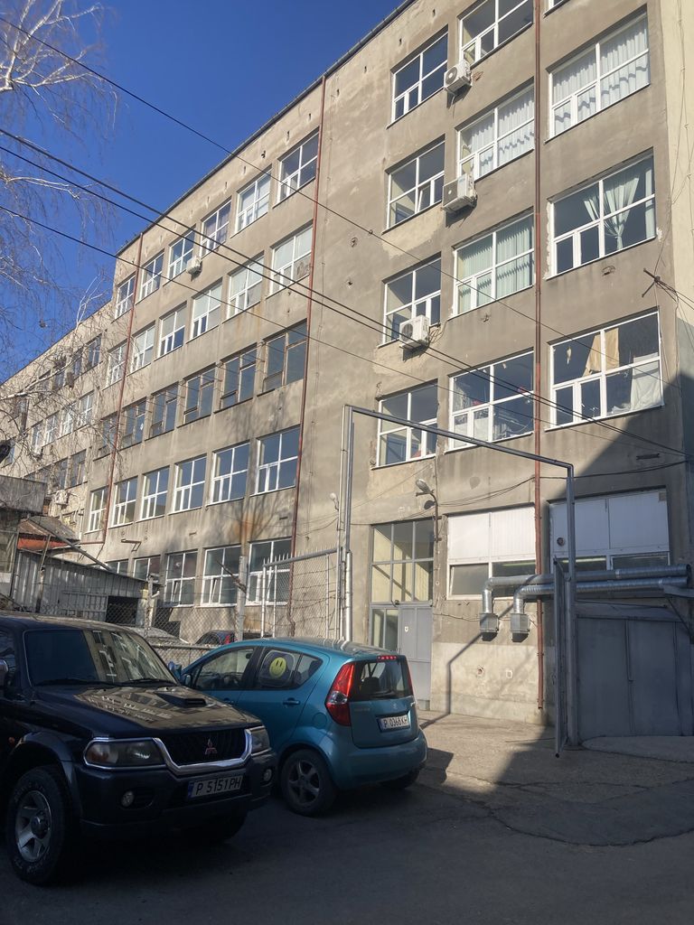 Продава се Промишлена сграда в Русе, Дружба 3 - 816 кв.м за 2819 €/кв.м - Снимка #18