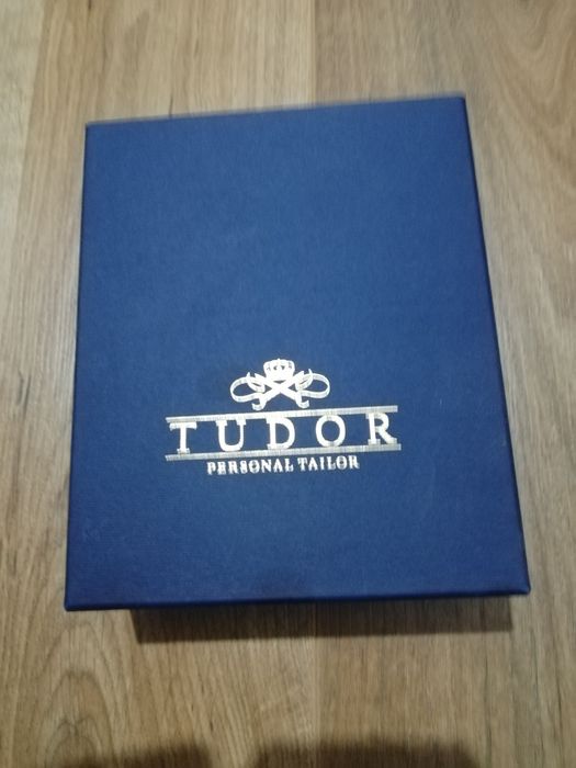 Vând costum complet Tudor Tailor a fost 5500 ron sau schimb cu ceva